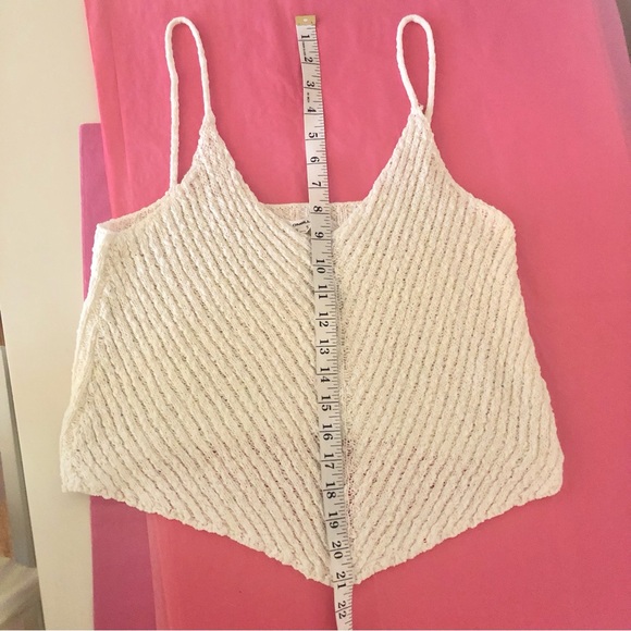 O’Neill Janessa Sweater Tank Top with Handkerchief Hem. Size Small - Picture 4 of 8